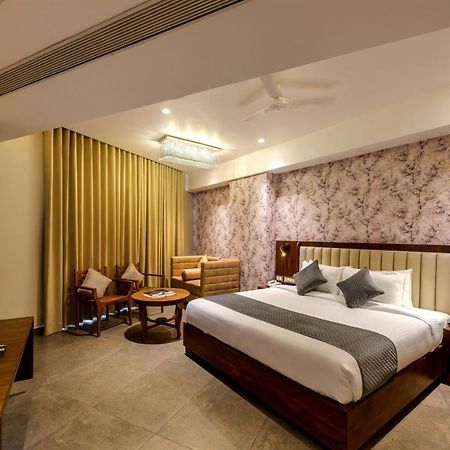 Sundex Hotel Thanjavur ภายนอก รูปภาพ