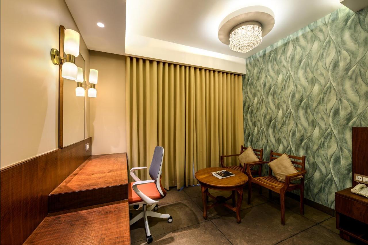 Sundex Hotel Thanjavur ภายนอก รูปภาพ