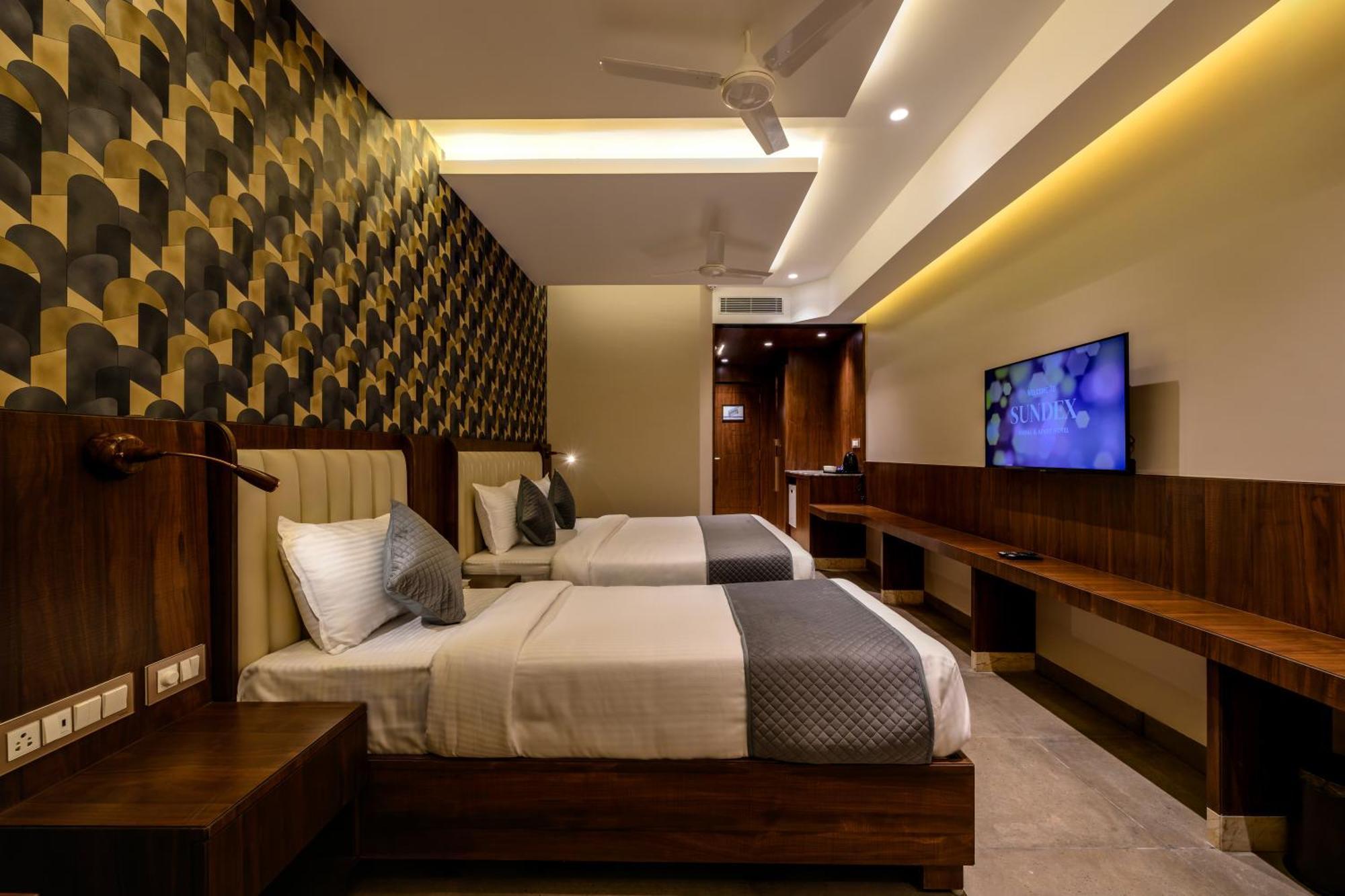 Sundex Hotel Thanjavur ภายนอก รูปภาพ